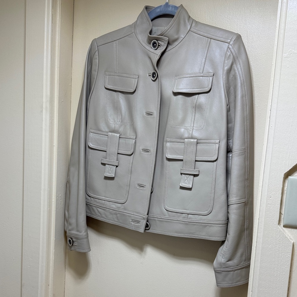 Chic Women's Leather Jacket in Cream